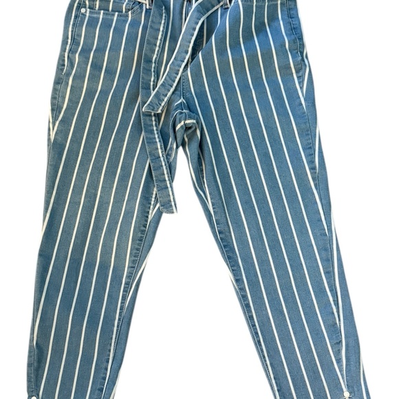 7 For All Mankind Blue and White Striped Relaxed Jeans - Picture 1 of 8